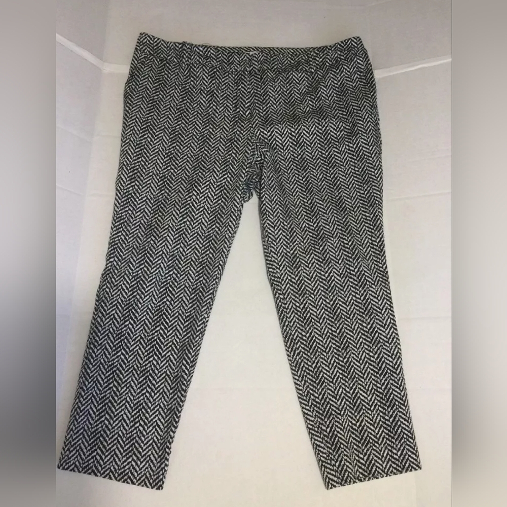 *Women's Pure Energy Plus Sz 16W Cropped Ankle Pants Capris Black White Chevron